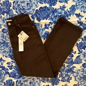 ZARA - size 2 HIGH RISE STRAIGHT LEG JEANS - Brown, NWT.